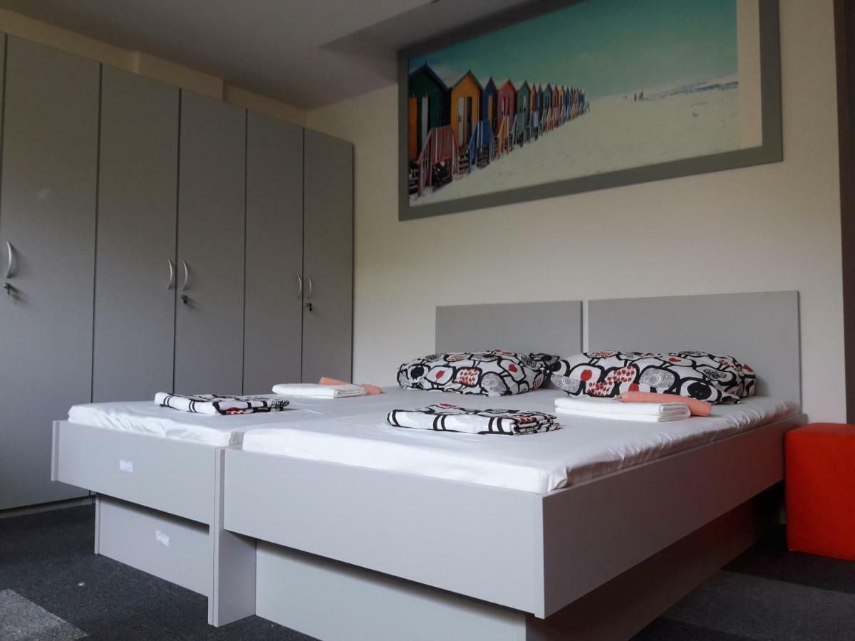 Ostanak kod kuće New Modern Ljubljana